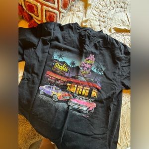 Graphic Tee Burger Diner